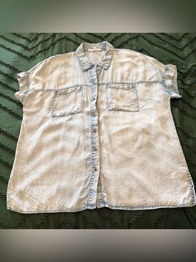 Jane and Delancey Light Blue Short Sleeve Denim Button-Down